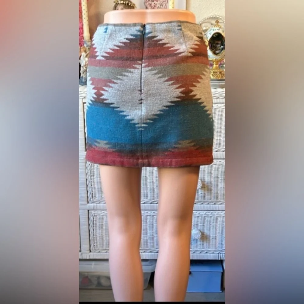 American Eagle Mini Skirt Southwestern Print in Terracotta - Blue Colors size 0